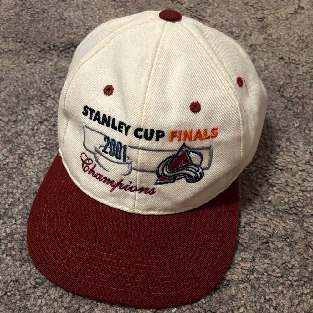 Vintage Colorado Avalanche 2001 Stanley Cup Champions SnapBack hat